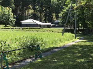 国吉城歴史資料館への道