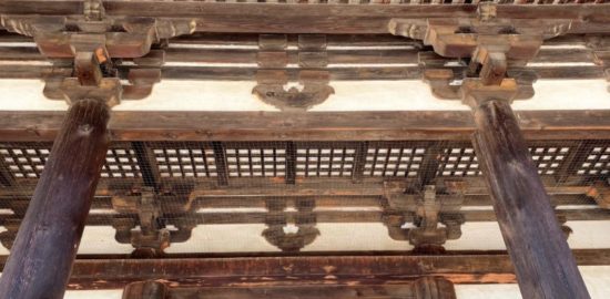 法隆寺 建屋内部