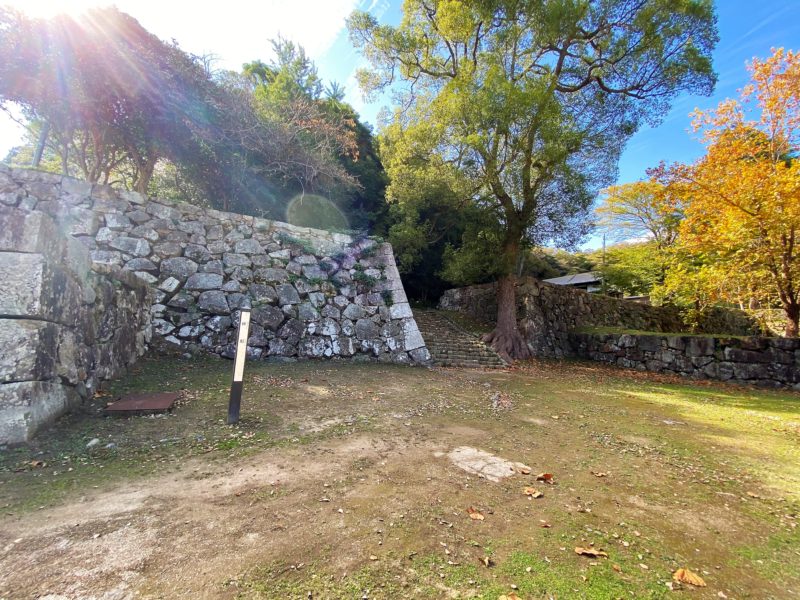 米子城 (続日本100名城) ・国指定史跡～２つの天守がかつて存在した 