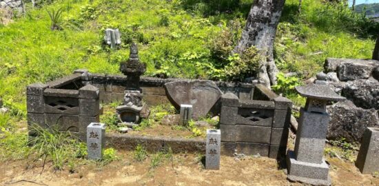 狩野茂光・北条時宗の墓