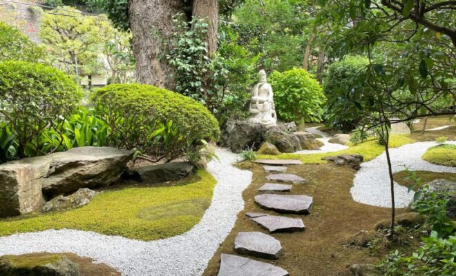 報国寺 プロムナード