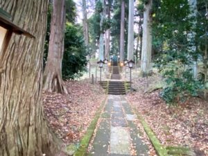 白河神社　参道と階段
