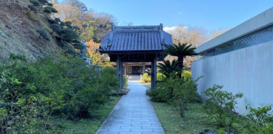 了仙寺 入り口 山