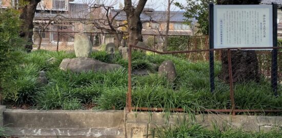 御所五郎丸の墓所(南アルプス市)