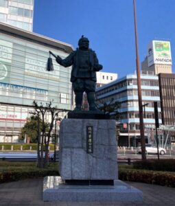 静岡駅前・徳川家康公の像