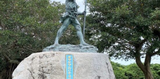 オヤケアカハチの像 石垣島