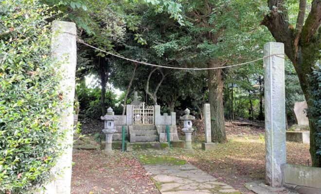 関城跡・関親子の宝篋印塔