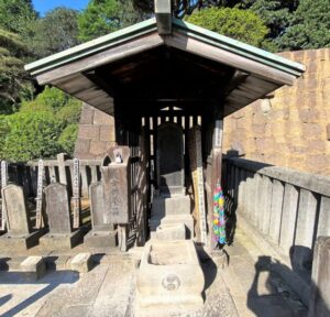 泉岳寺　大石内蔵助の墓