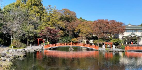 富士山本宮浅間大社 湧玉池