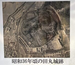 昭和３６年（１９６１年）頃の田丸城　航空写真